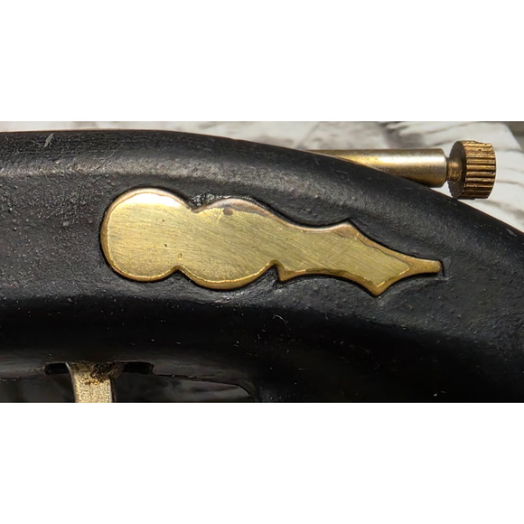 Gun Pistol Lighter Flintlock Table Lighter Cigarette, Novelty with Wood Stand - Picture 9 of 15